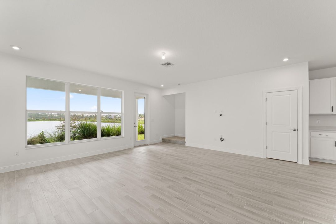 待售: $523,925 (3 贝兹, 2 浴室, 2049 平方英尺)