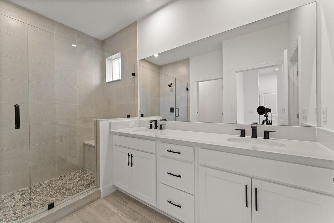 待售: $523,925 (3 贝兹, 2 浴室, 2049 平方英尺)