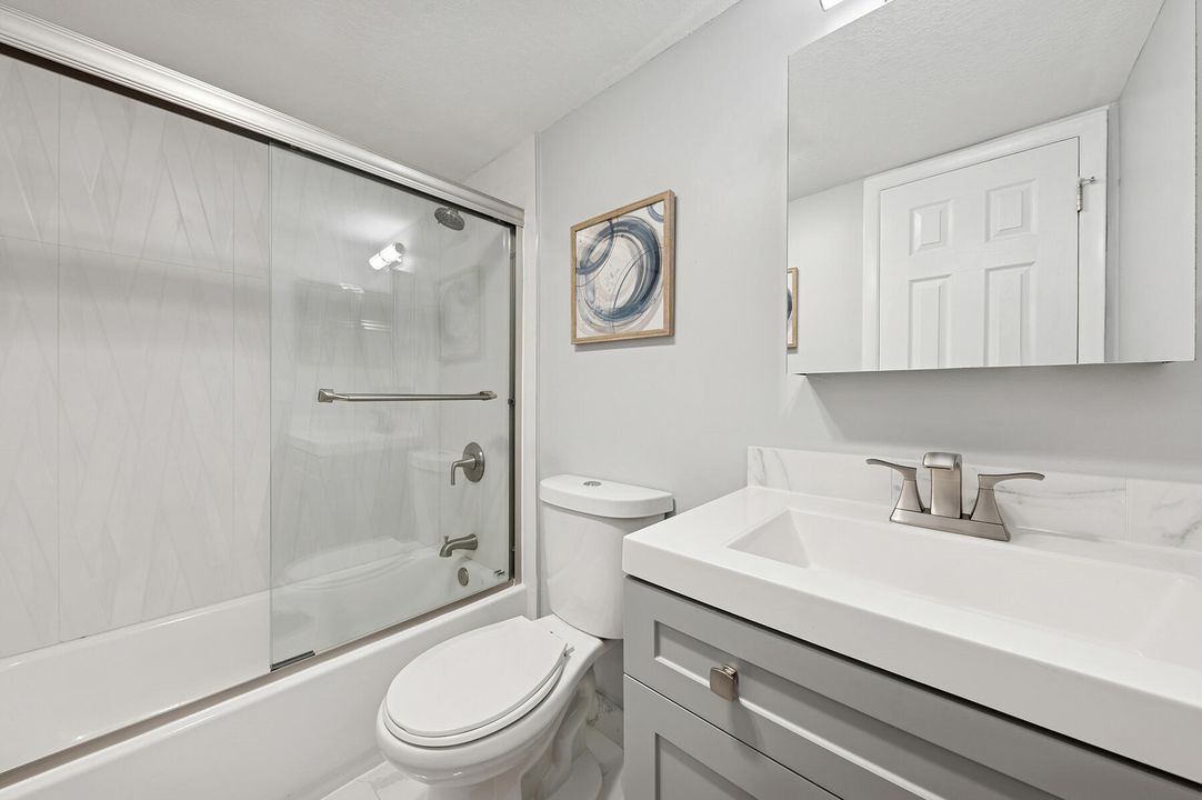 For Sale: $355,000 (2 beds, 2 baths, 1200 Square Feet)