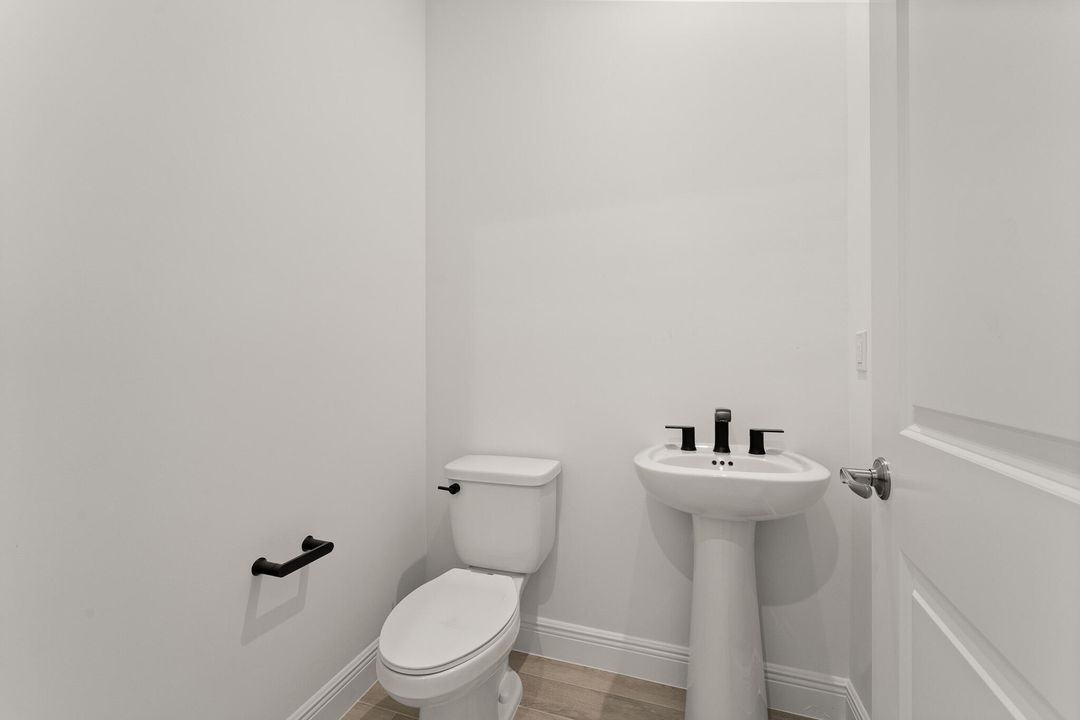 待售: $523,925 (3 贝兹, 2 浴室, 2049 平方英尺)