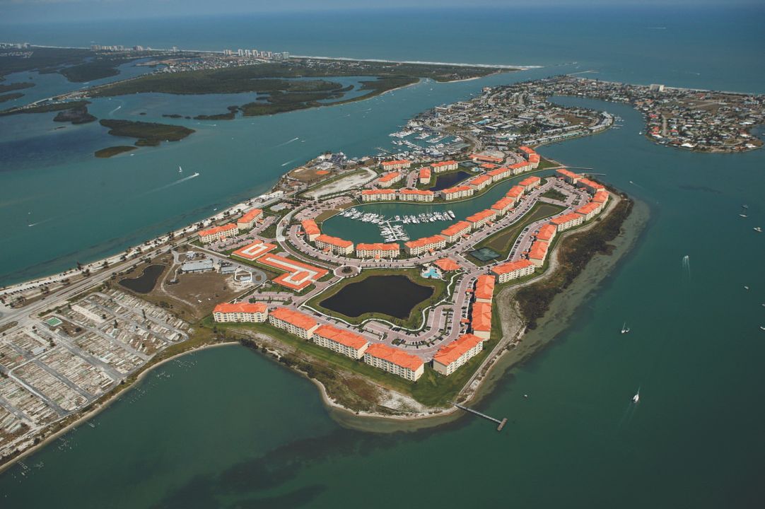 For Sale: $379,900 (2 beds, 2 baths, 1989 Square Feet)