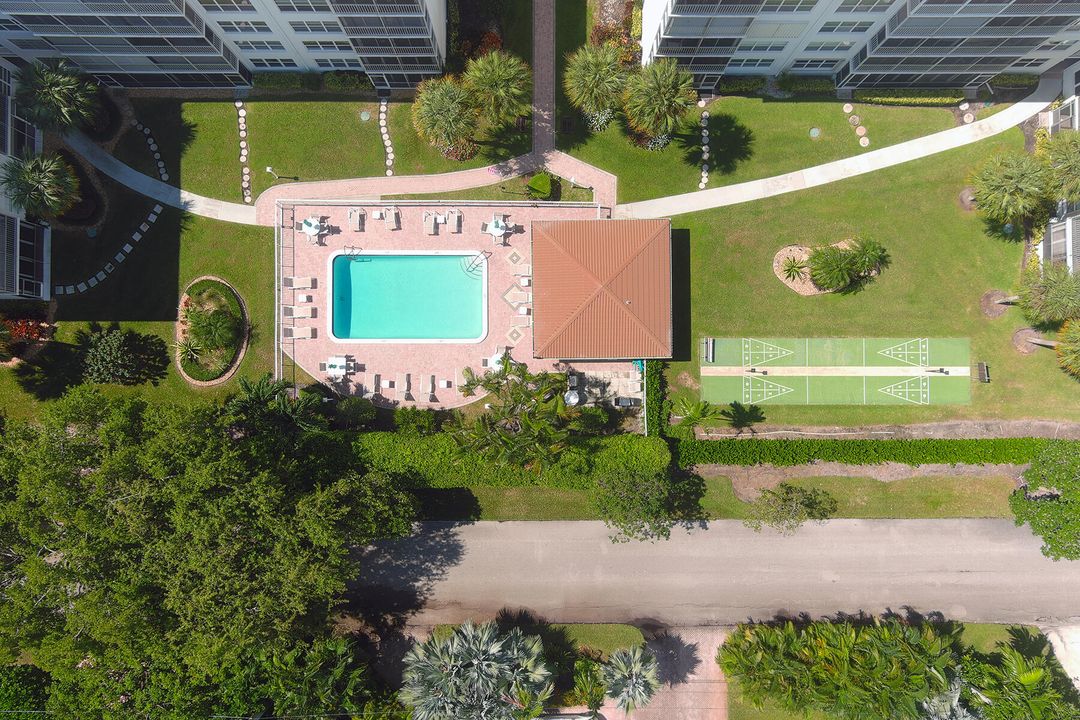 For Sale: $355,000 (2 beds, 2 baths, 1200 Square Feet)