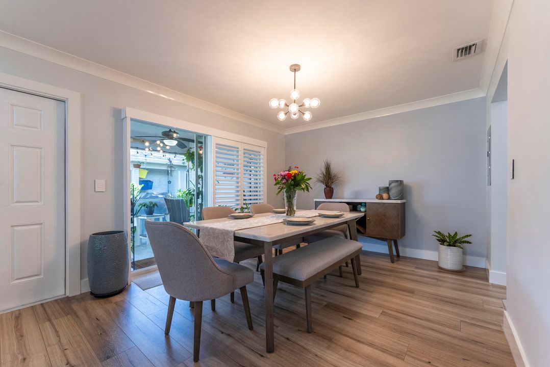 Active With Contract: $268,000 (2 beds, 2 baths, 1238 Square Feet)