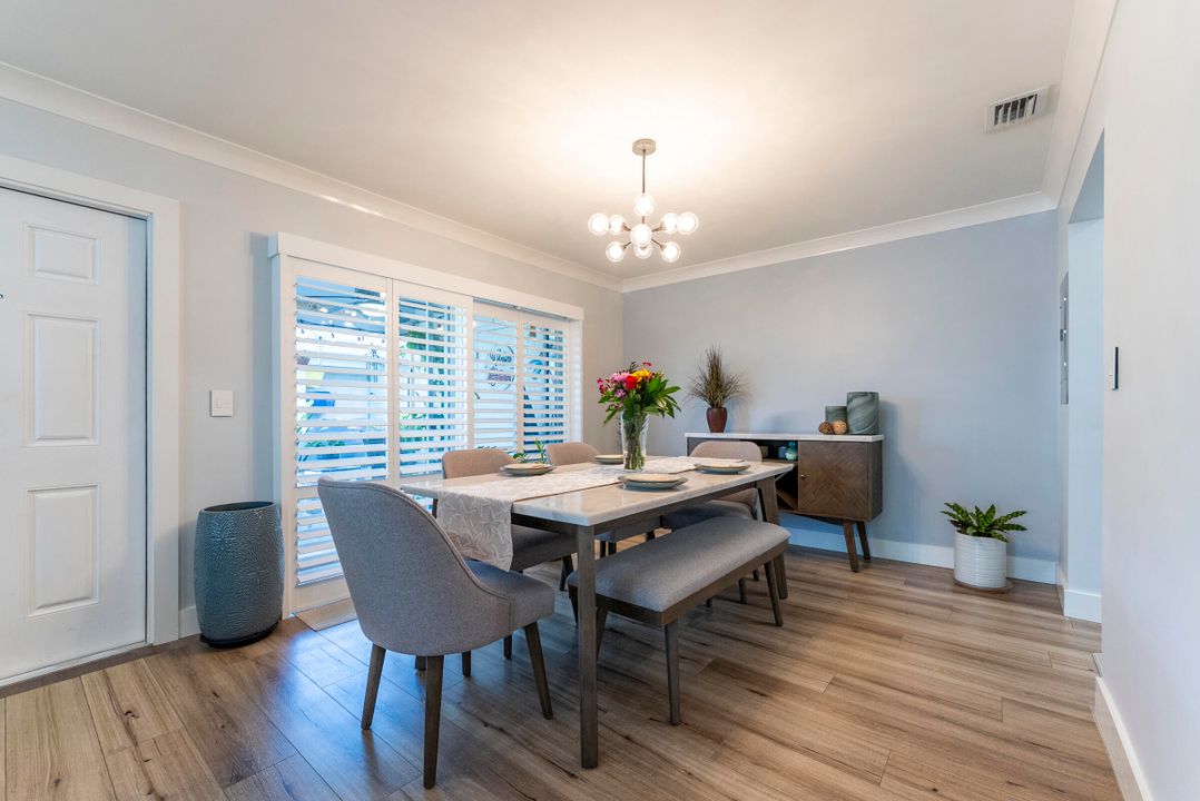 Active With Contract: $268,000 (2 beds, 2 baths, 1238 Square Feet)