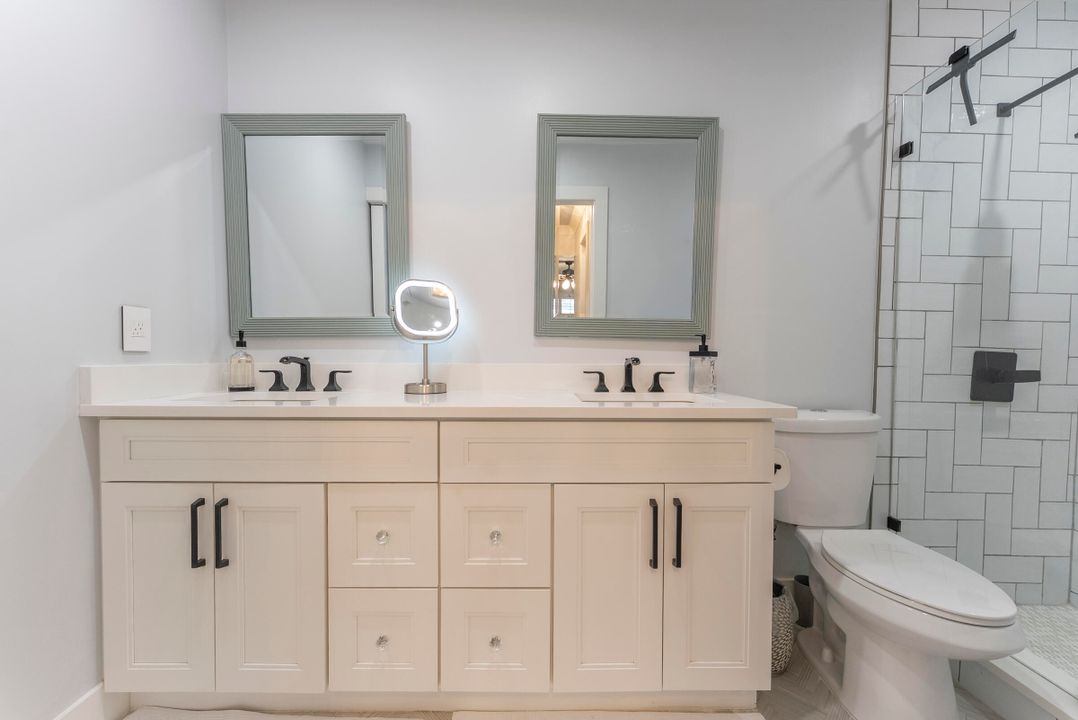 Active With Contract: $268,000 (2 beds, 2 baths, 1238 Square Feet)