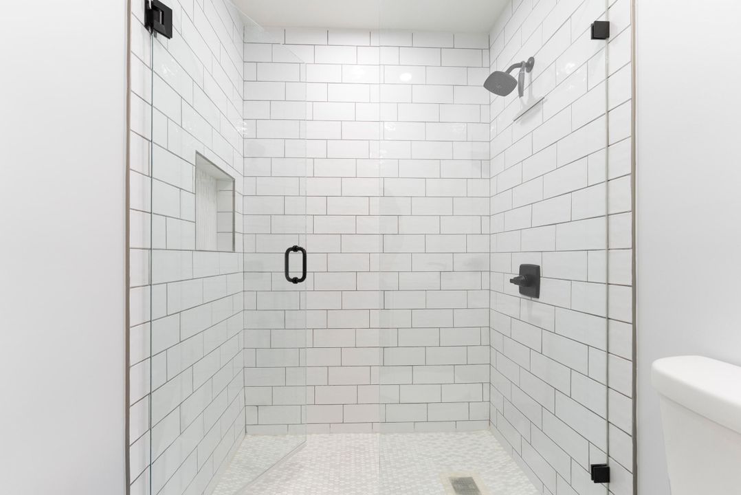 Active With Contract: $268,000 (2 beds, 2 baths, 1238 Square Feet)