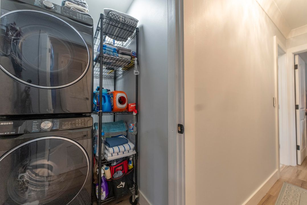 Active With Contract: $268,000 (2 beds, 2 baths, 1238 Square Feet)