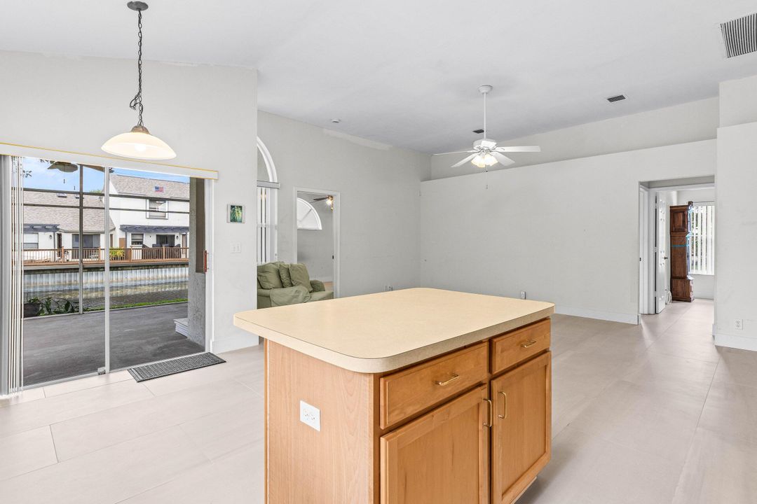 待售: $465,000 (3 贝兹, 2 浴室, 1677 平方英尺)