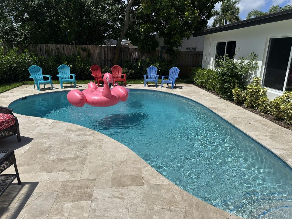 For Rent: $4,200 (4 beds, 2 baths, 1530 Square Feet)