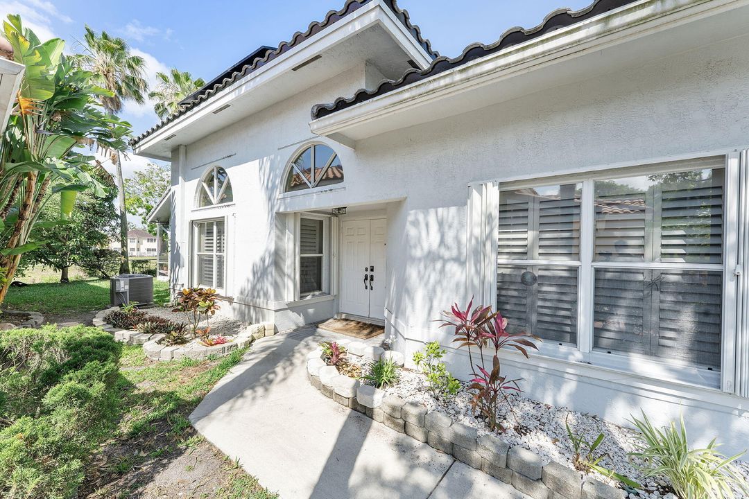 待售: $590,000 (3 贝兹, 2 浴室, 2103 平方英尺)