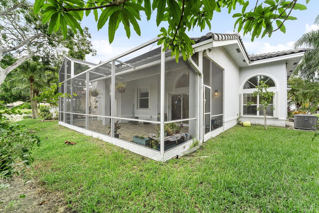 待售: $590,000 (3 贝兹, 2 浴室, 2103 平方英尺)