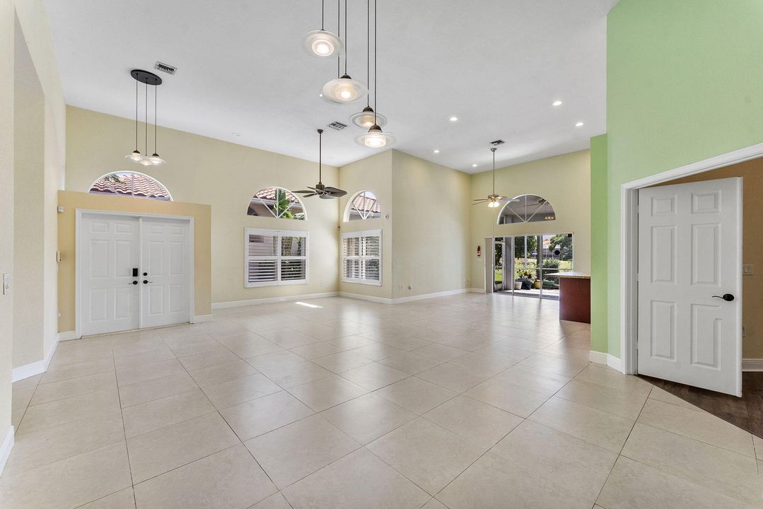 待售: $590,000 (3 贝兹, 2 浴室, 2103 平方英尺)