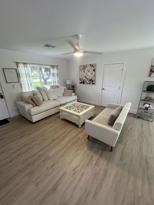 For Rent: $4,200 (4 beds, 2 baths, 1530 Square Feet)