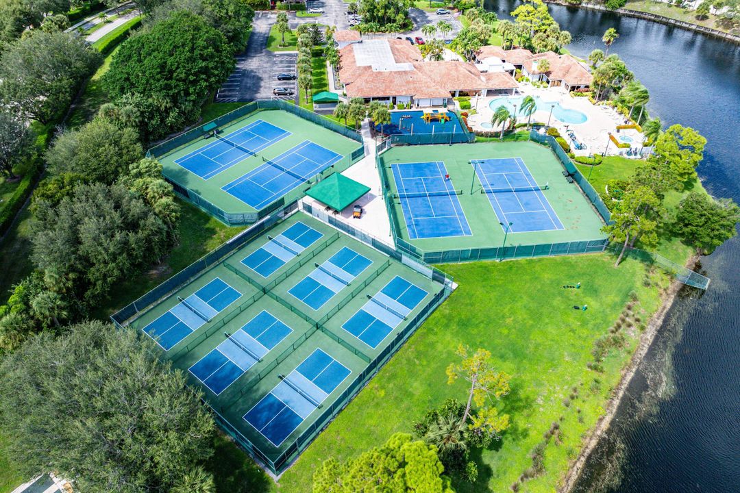 待售: $465,000 (3 贝兹, 2 浴室, 1677 平方英尺)