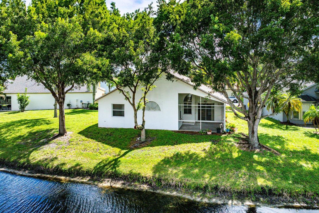 待售: $465,000 (3 贝兹, 2 浴室, 1677 平方英尺)