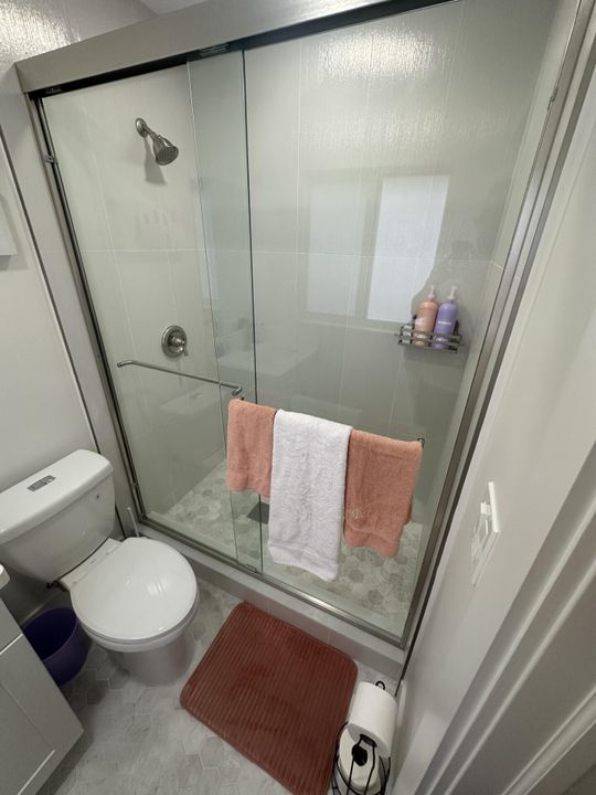 For Rent: $4,200 (4 beds, 2 baths, 1530 Square Feet)