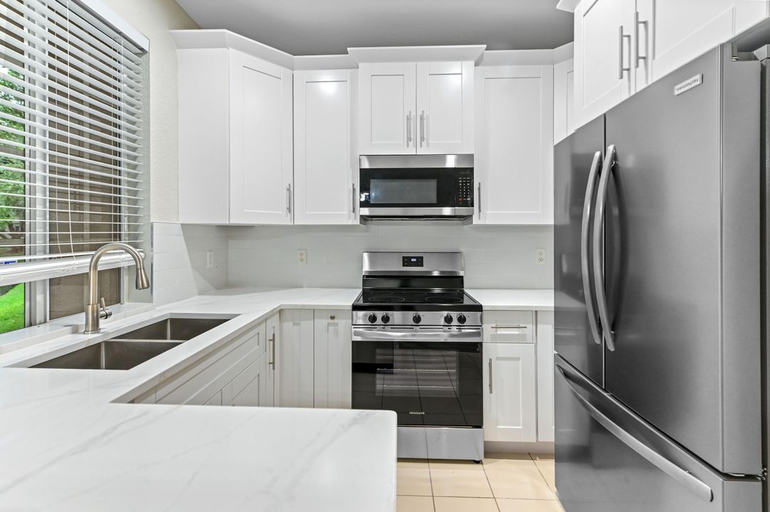 En Venta: $299,900 (3 camas, 2 baños, 1272 Pies cuadrados)