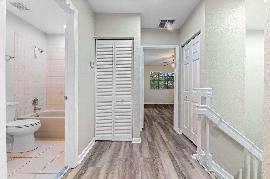 En Venta: $299,900 (3 camas, 2 baños, 1272 Pies cuadrados)