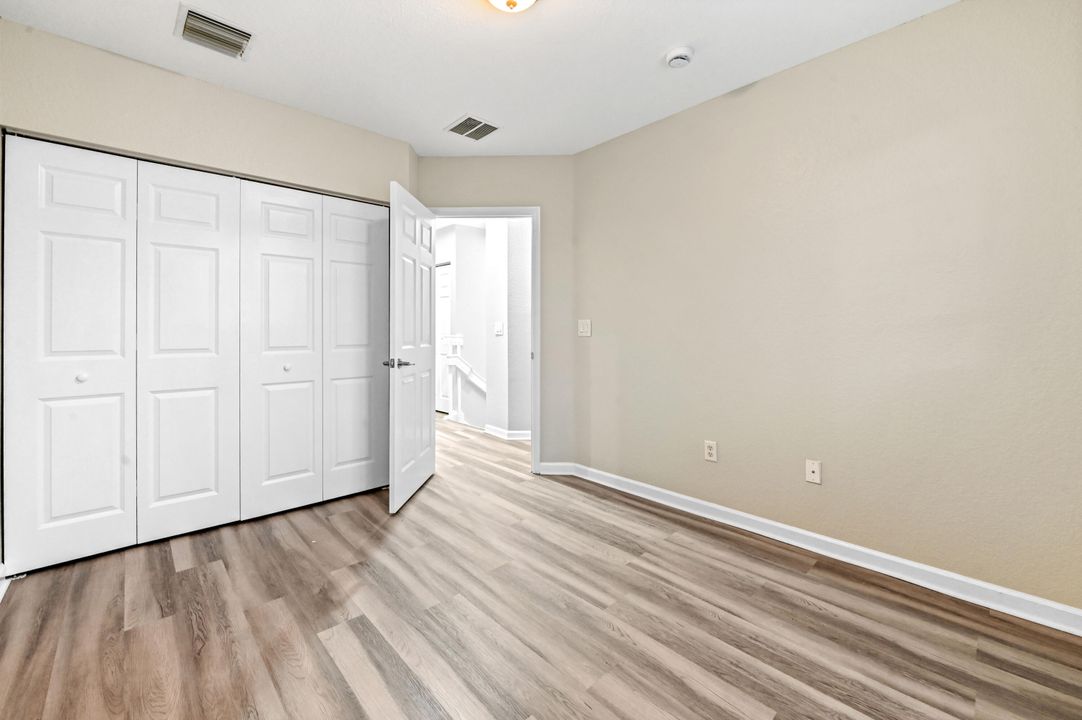 En Venta: $299,900 (3 camas, 2 baños, 1272 Pies cuadrados)