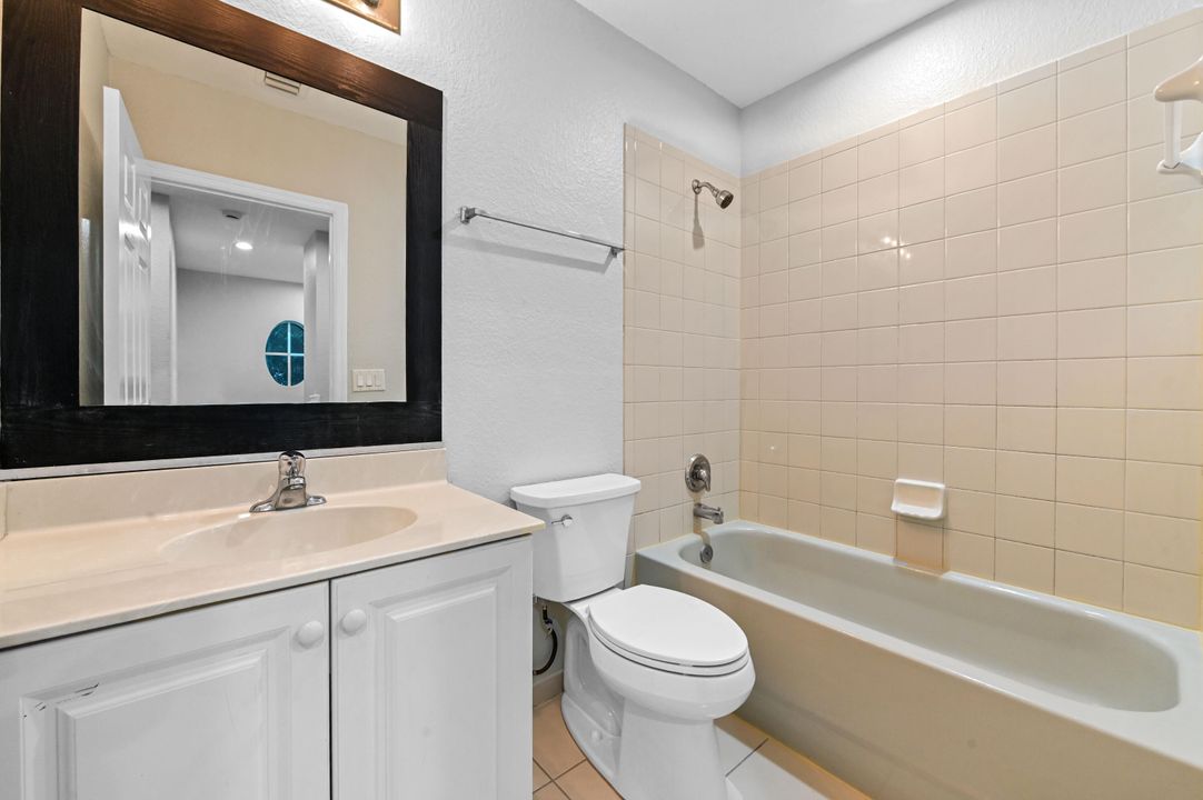 En Venta: $299,900 (3 camas, 2 baños, 1272 Pies cuadrados)