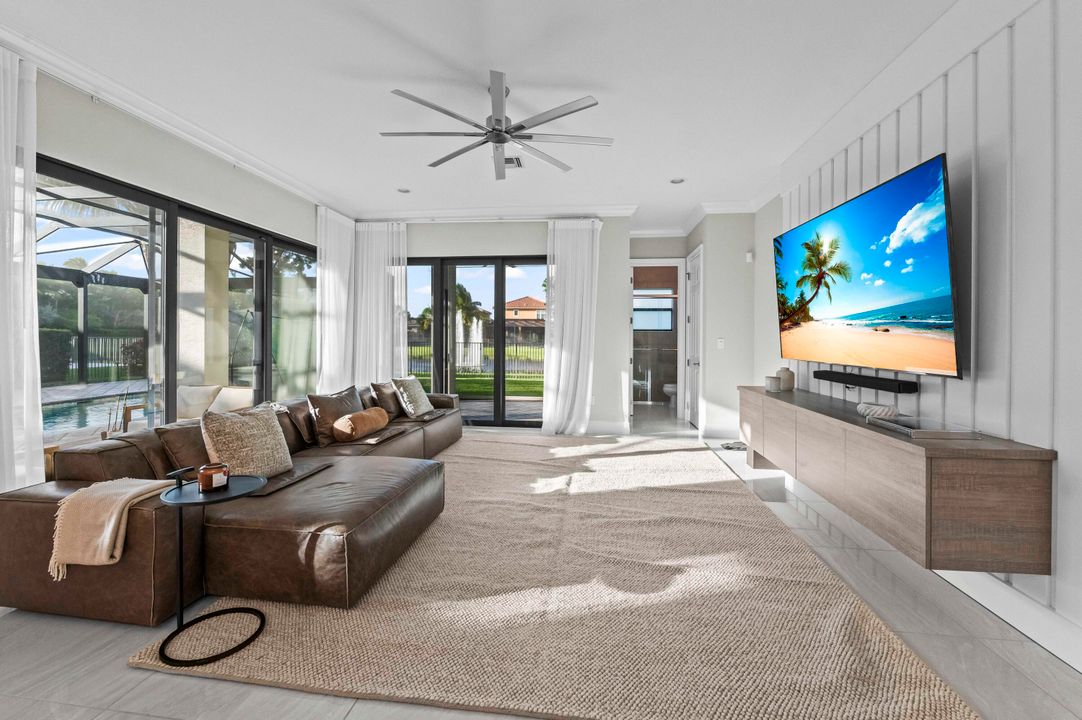 For Sale: $2,995,000 (5 beds, 8 baths, 5892 Square Feet)