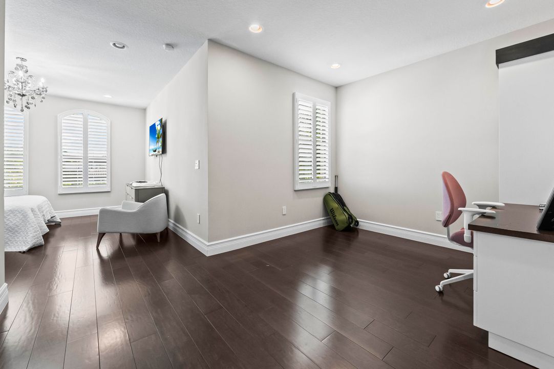 For Sale: $2,995,000 (5 beds, 8 baths, 5892 Square Feet)