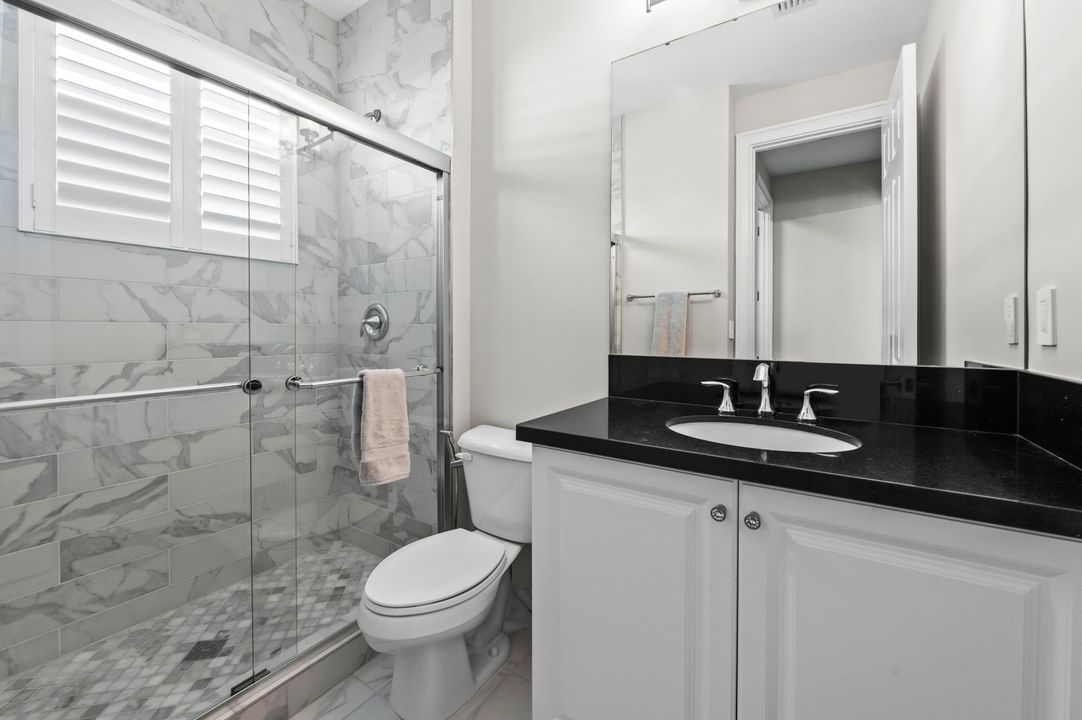 For Sale: $2,995,000 (5 beds, 8 baths, 5892 Square Feet)