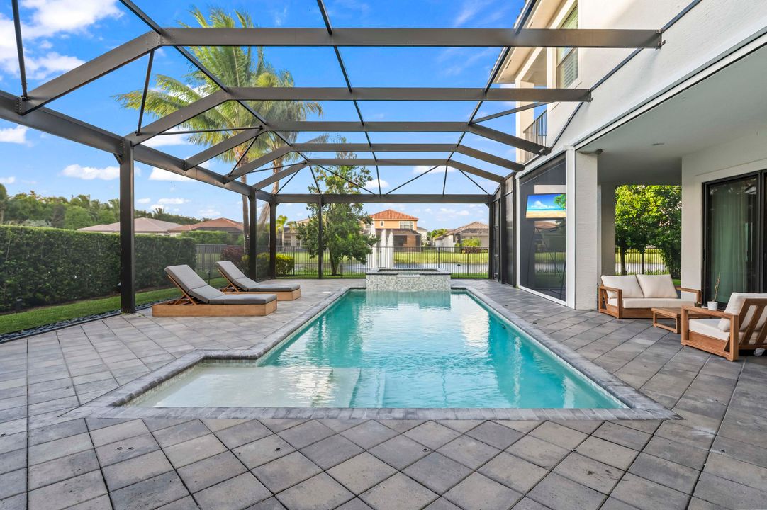 For Sale: $2,995,000 (5 beds, 8 baths, 5892 Square Feet)