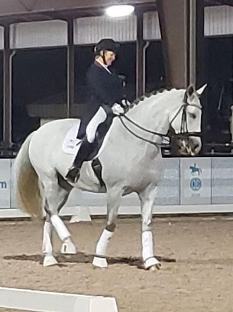 For Rent: $1,700 (1 beds, 1 baths, 744 Square Feet)