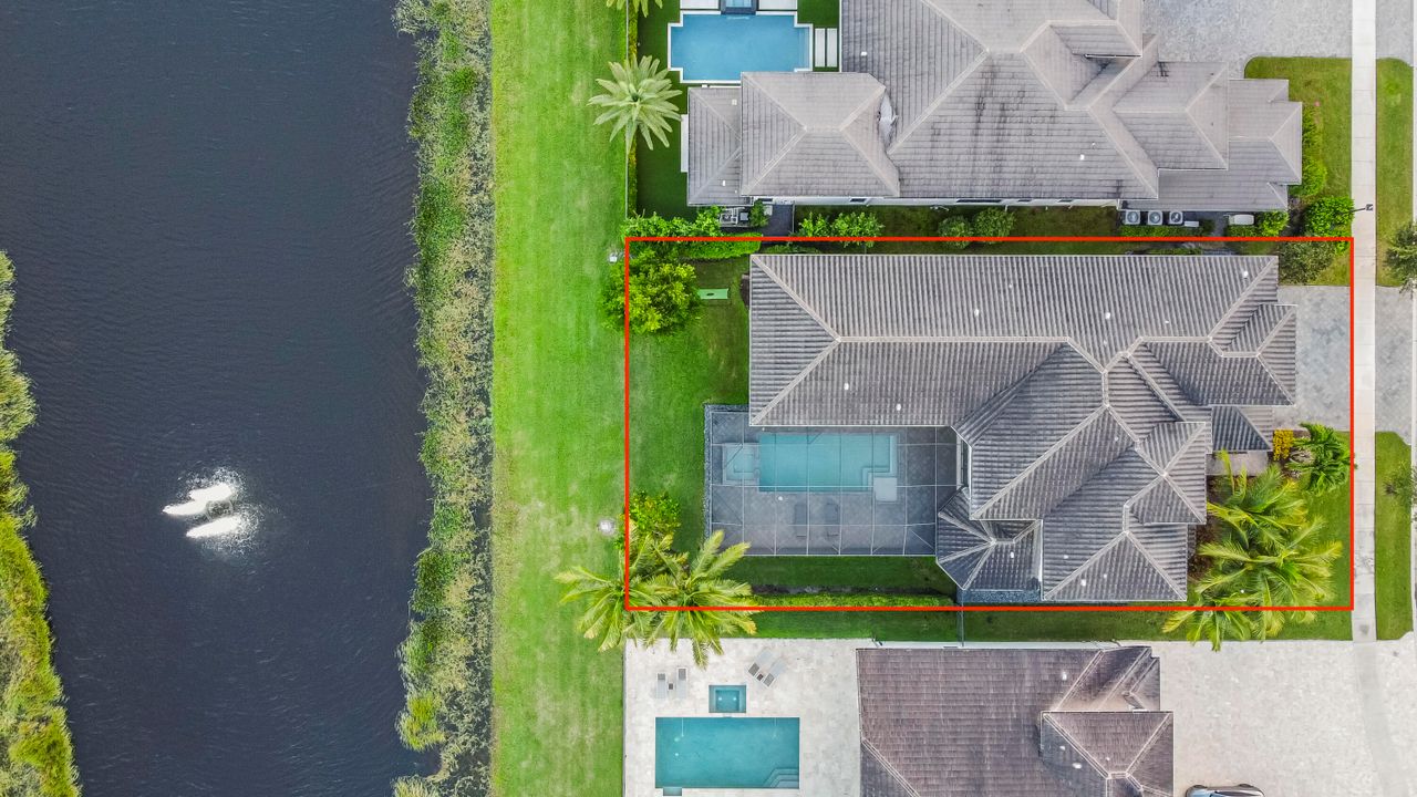 For Sale: $2,995,000 (5 beds, 8 baths, 5892 Square Feet)