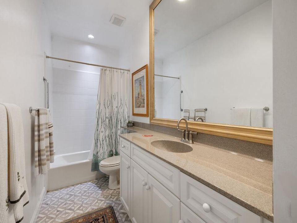 For Sale: $899,999 (3 beds, 2 baths, 3000 Square Feet)