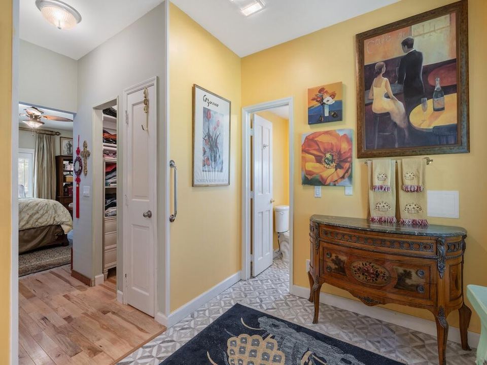 For Sale: $899,999 (3 beds, 2 baths, 3000 Square Feet)