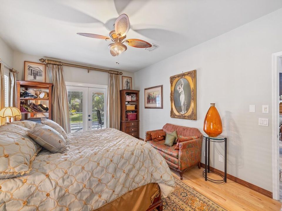 For Sale: $899,999 (3 beds, 2 baths, 3000 Square Feet)