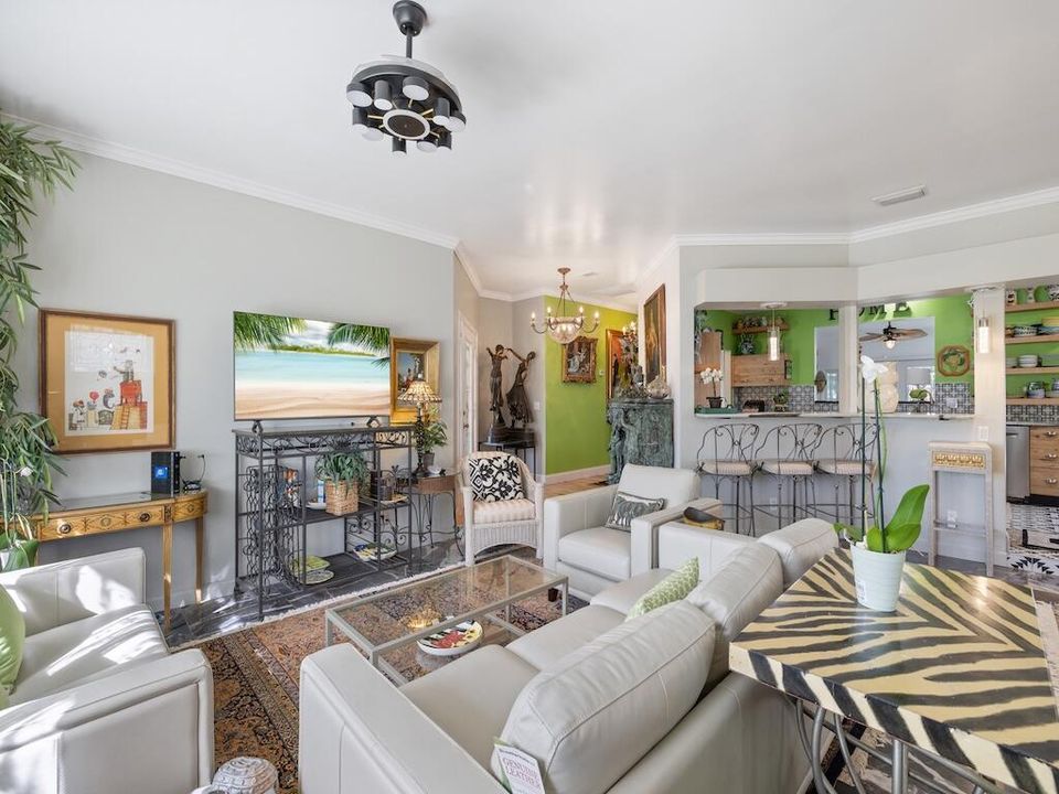 For Sale: $899,999 (3 beds, 2 baths, 3000 Square Feet)