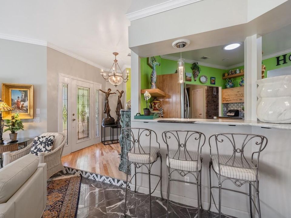 For Sale: $899,999 (3 beds, 2 baths, 3000 Square Feet)