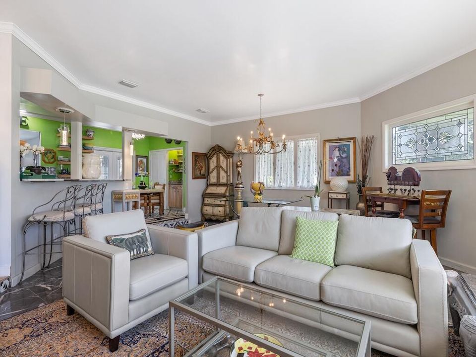 For Sale: $899,999 (3 beds, 2 baths, 3000 Square Feet)