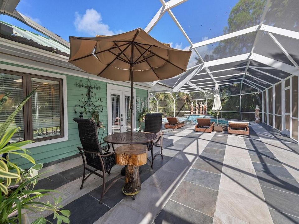 For Sale: $899,999 (3 beds, 2 baths, 3000 Square Feet)