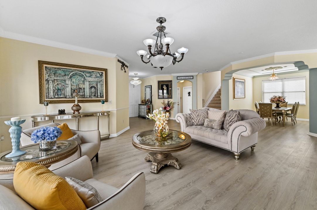 待售: $725,000 (4 贝兹, 2 浴室, 3564 平方英尺)