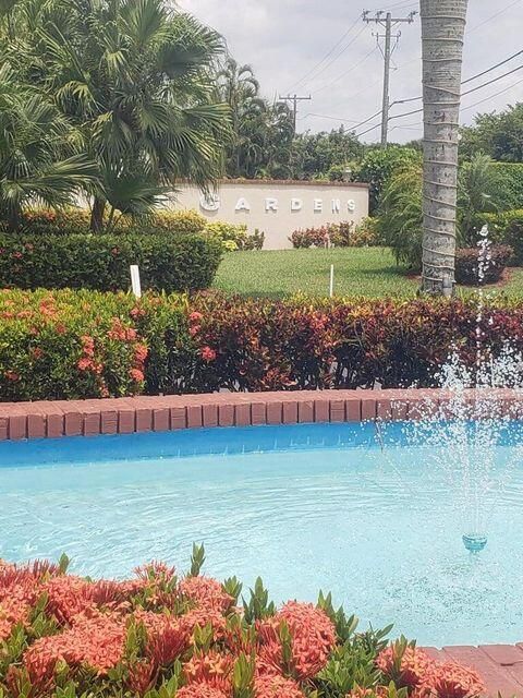 For Rent: $1,700 (1 beds, 1 baths, 744 Square Feet)