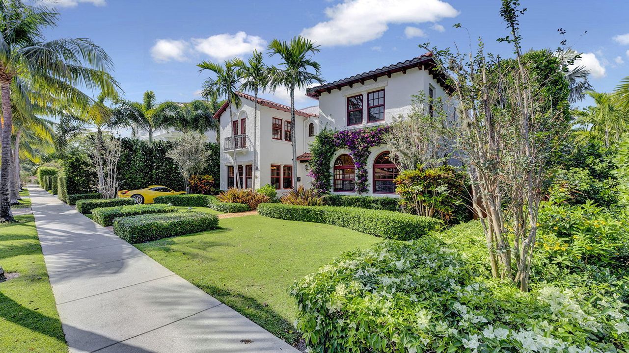 Active With Contract: $4,485,000 (4 beds, 4 baths, 3592 Square Feet)