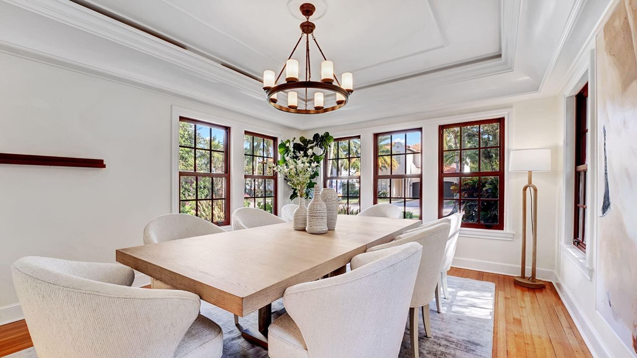 Active With Contract: $4,485,000 (4 beds, 4 baths, 3592 Square Feet)