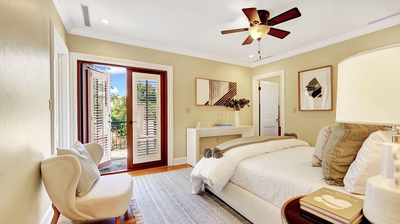 Active With Contract: $4,485,000 (4 beds, 4 baths, 3592 Square Feet)