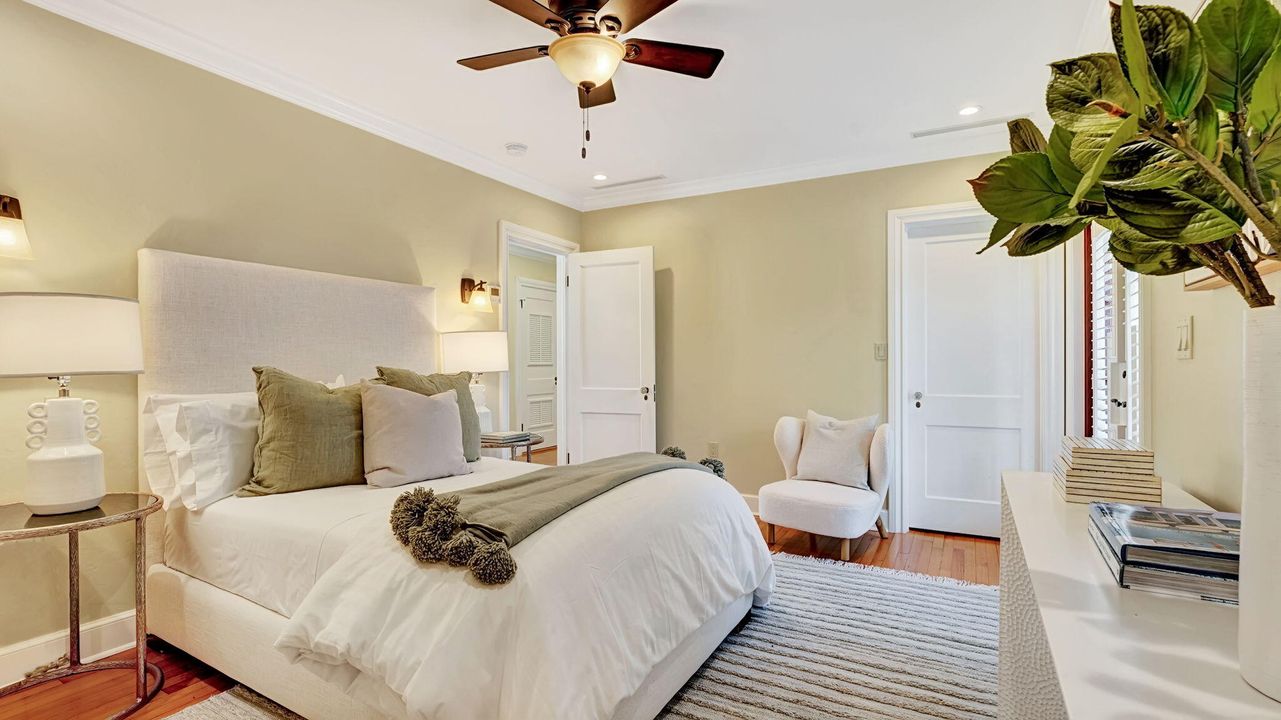 Active With Contract: $4,485,000 (4 beds, 4 baths, 3592 Square Feet)