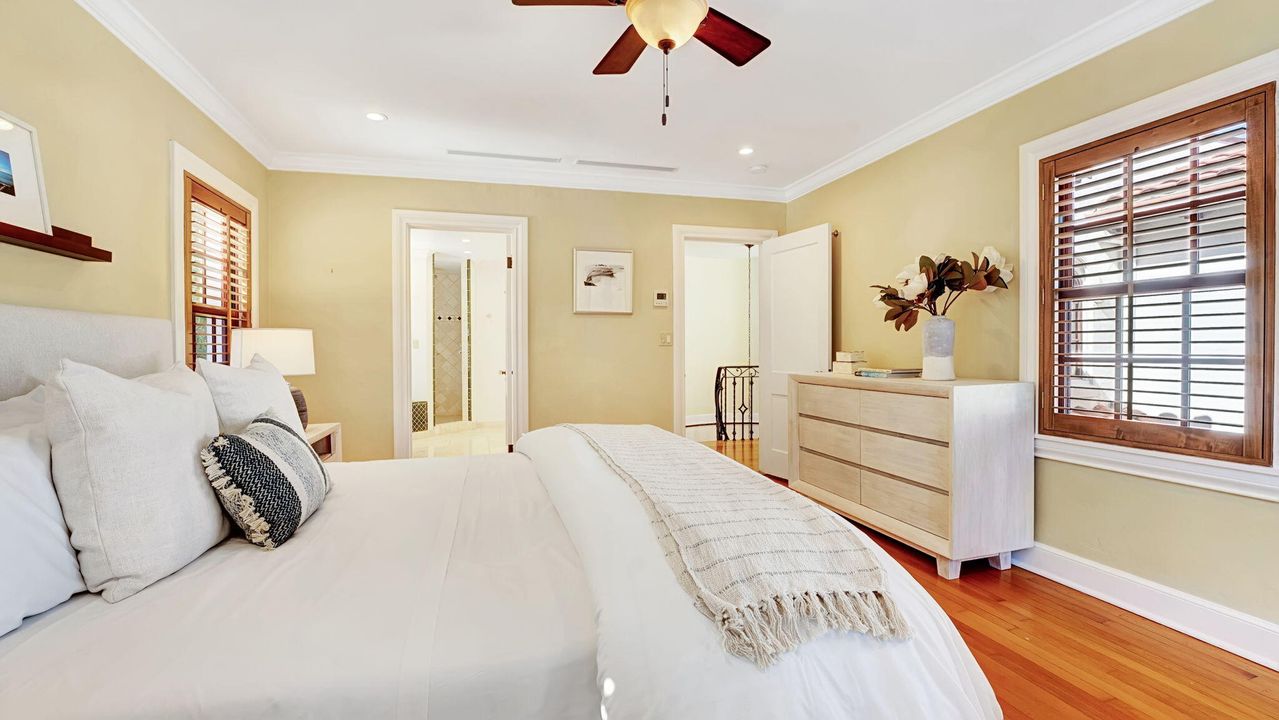 Active With Contract: $4,485,000 (4 beds, 4 baths, 3592 Square Feet)