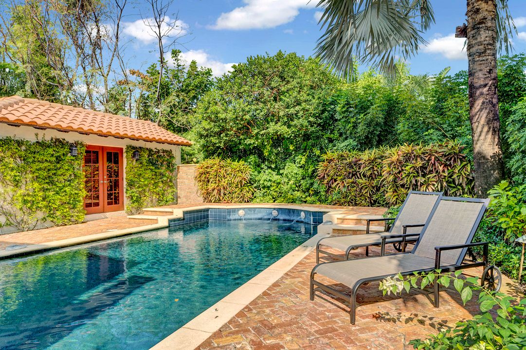 Active With Contract: $4,485,000 (4 beds, 4 baths, 3592 Square Feet)