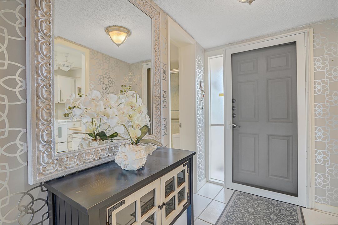 Под контрактом: $3,000 (2 спален, 2 ванн, 1268 Квадратных фут)