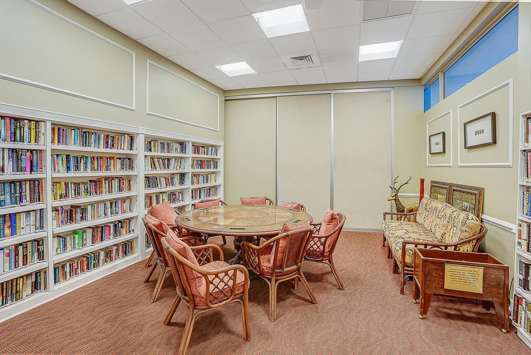 Под контрактом: $3,000 (2 спален, 2 ванн, 1268 Квадратных фут)