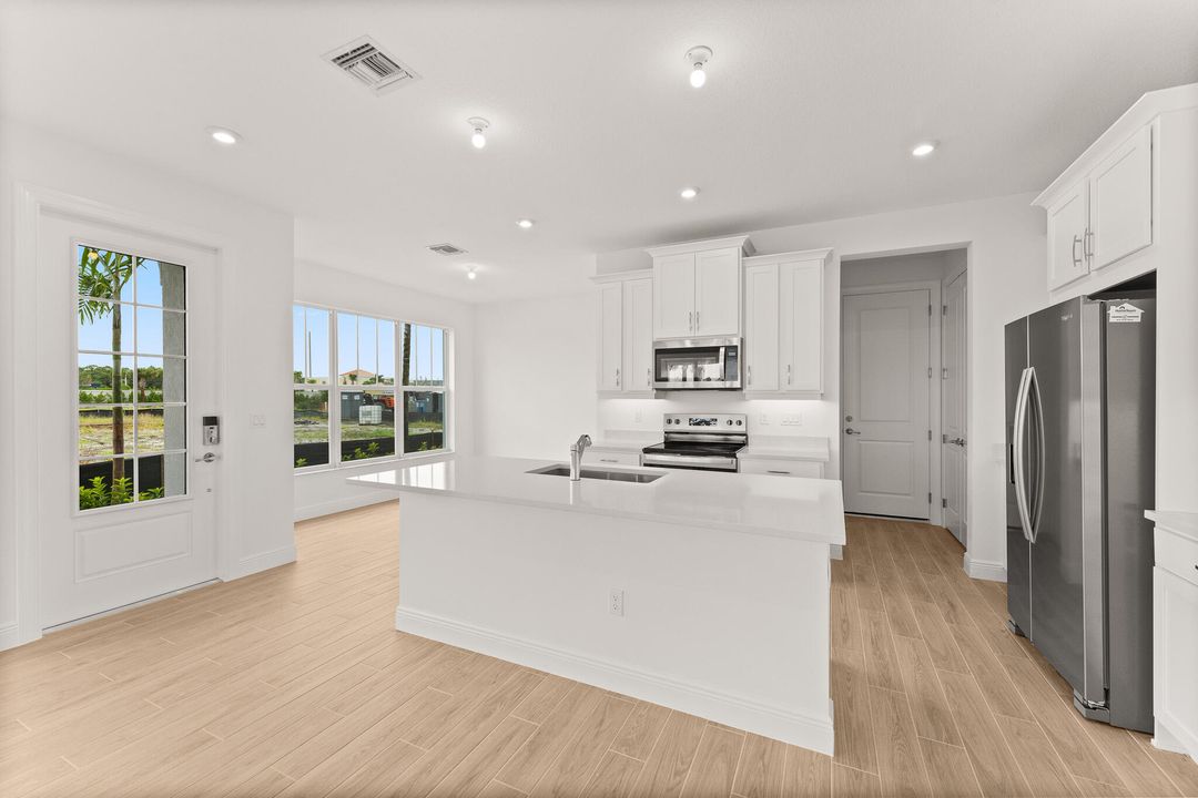 На продажу: $523,961 (3 спален, 2 ванн, 2049 Квадратных фут)