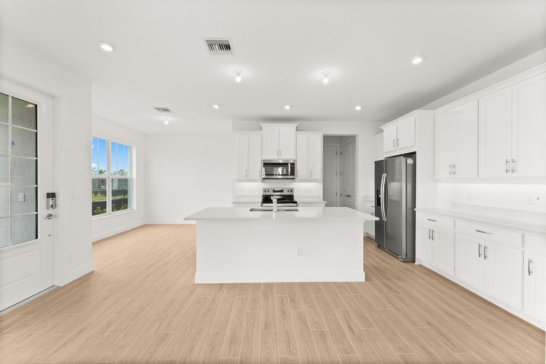 На продажу: $523,961 (3 спален, 2 ванн, 2049 Квадратных фут)