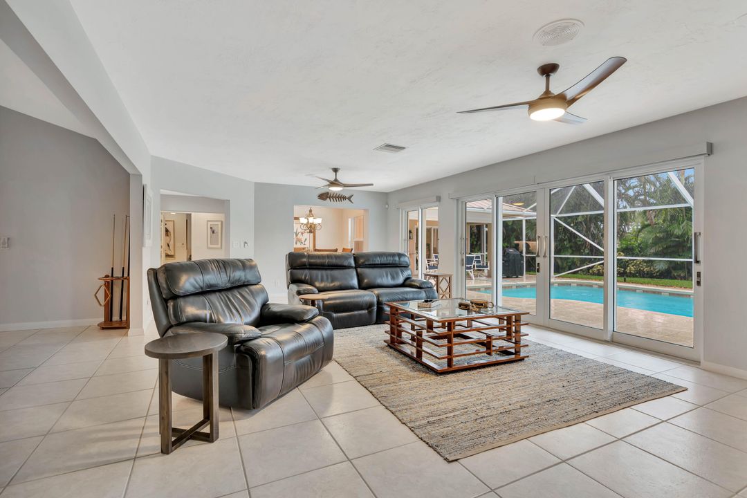 На продажу: $697,000 (3 спален, 3 ванн, 3400 Квадратных фут)